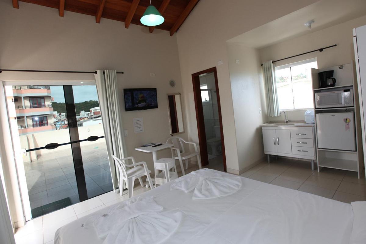 Bella - Pe Na Areia Inn Bombinhas